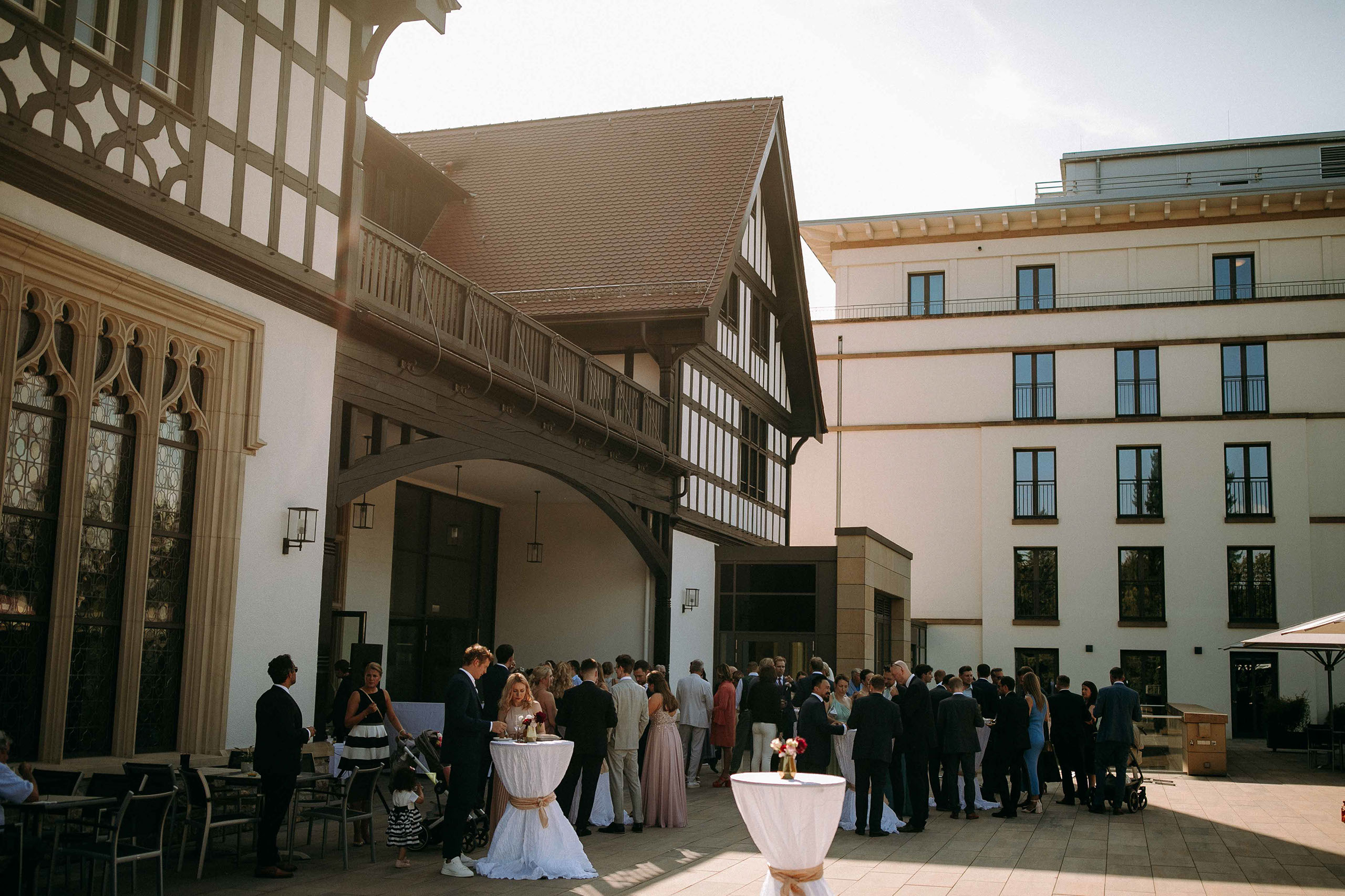 Sektempfang bei der Hochzeit im Dorint Hotel Oberursel – Hochzeitslocation mit Freie Trauung