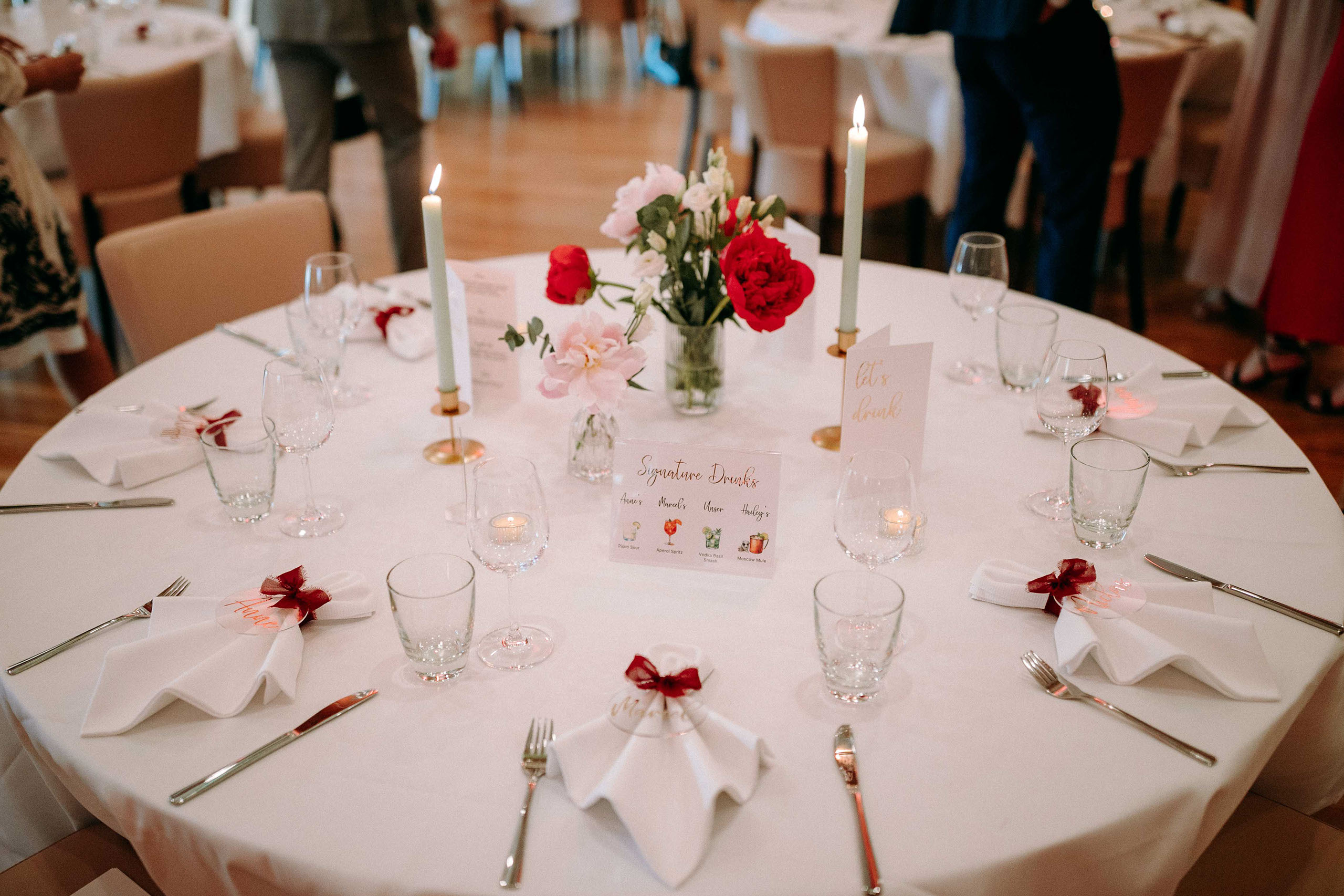 Detailaufnahme Hochzeitstisch-Dekoration im Eventhaus Friedrichsdorf