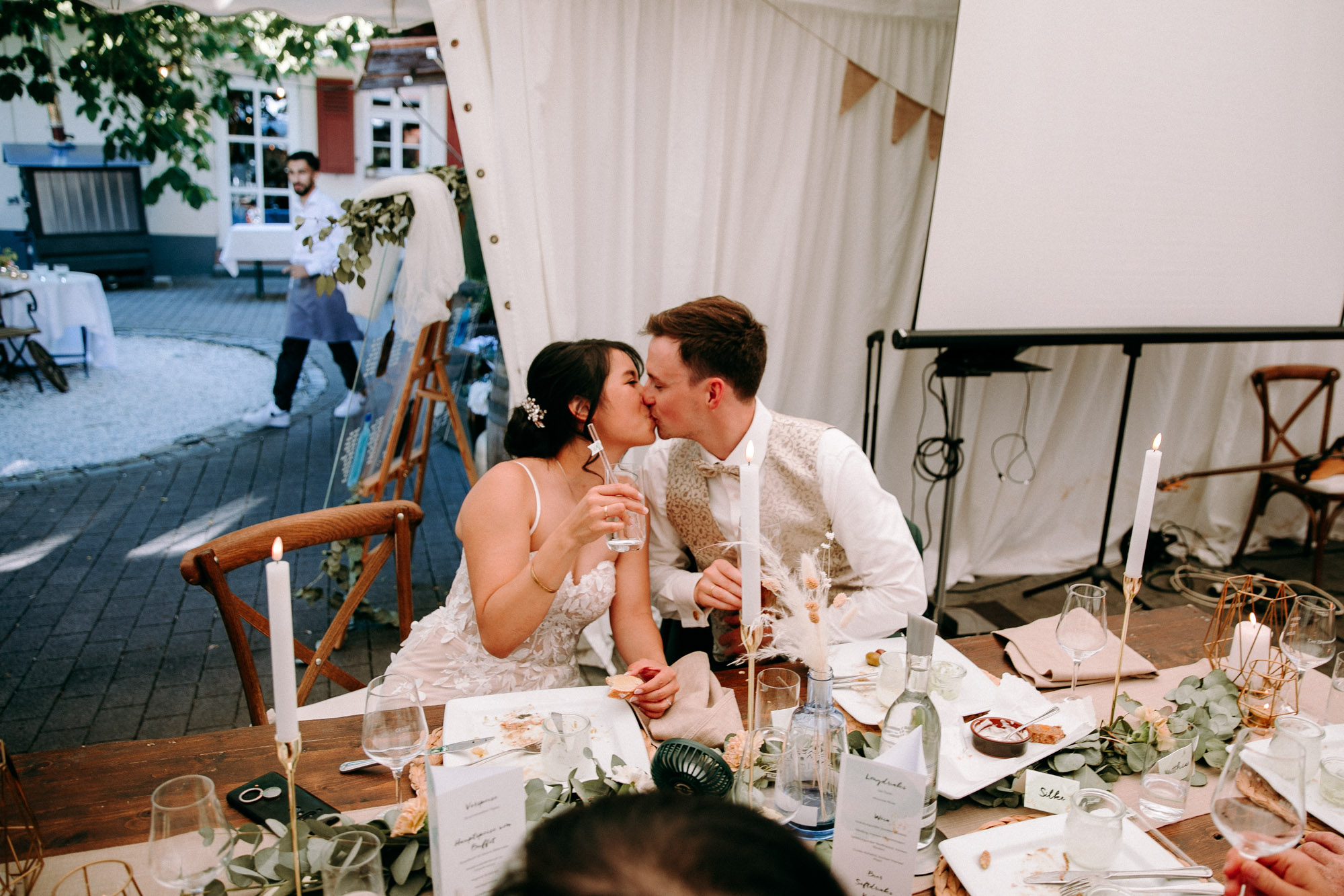 Das Brunnenwärterhaus in Bad Nauheim ist eine naturnahe Hochzeitslocation mit Parkgarten, freier Trauung unter Linden und Zeltfeiern