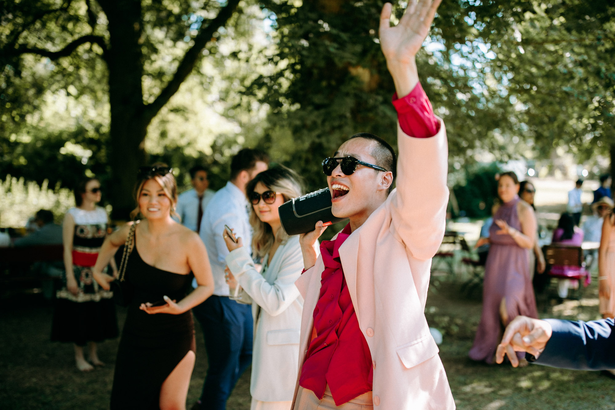 Das Brunnenwärterhaus in Bad Nauheim ist eine naturnahe Hochzeitslocation mit Parkgarten, freier Trauung unter Linden und Zeltfeiern