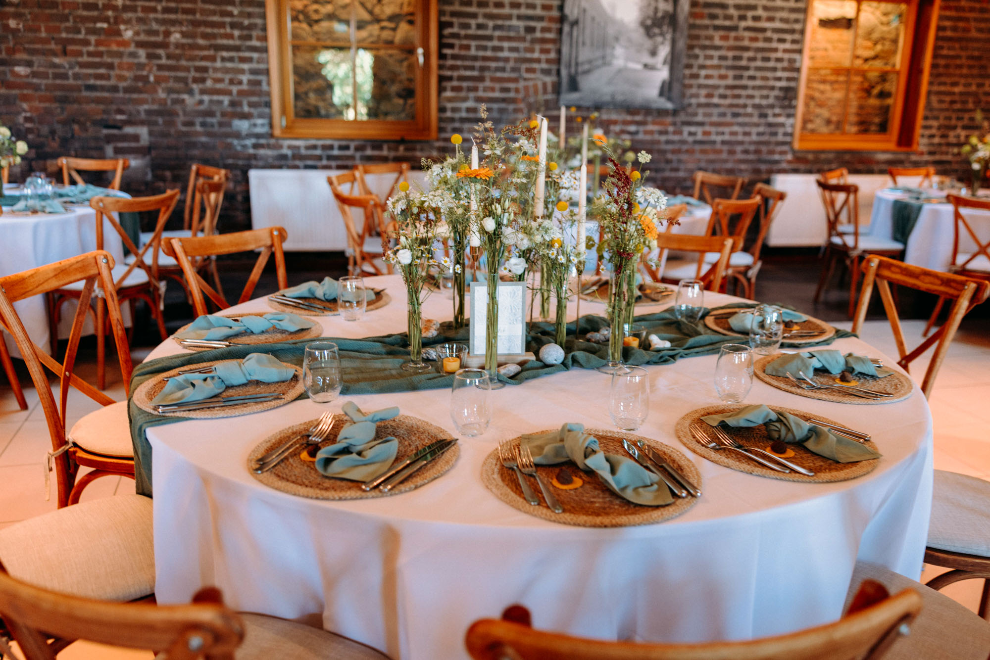 Das Druckhaus Hanau ist eine besondere Hochzeitslocation am Mainufer – mit Industriecharme, freier Trauung unter der Gerichtslinde &Full Service