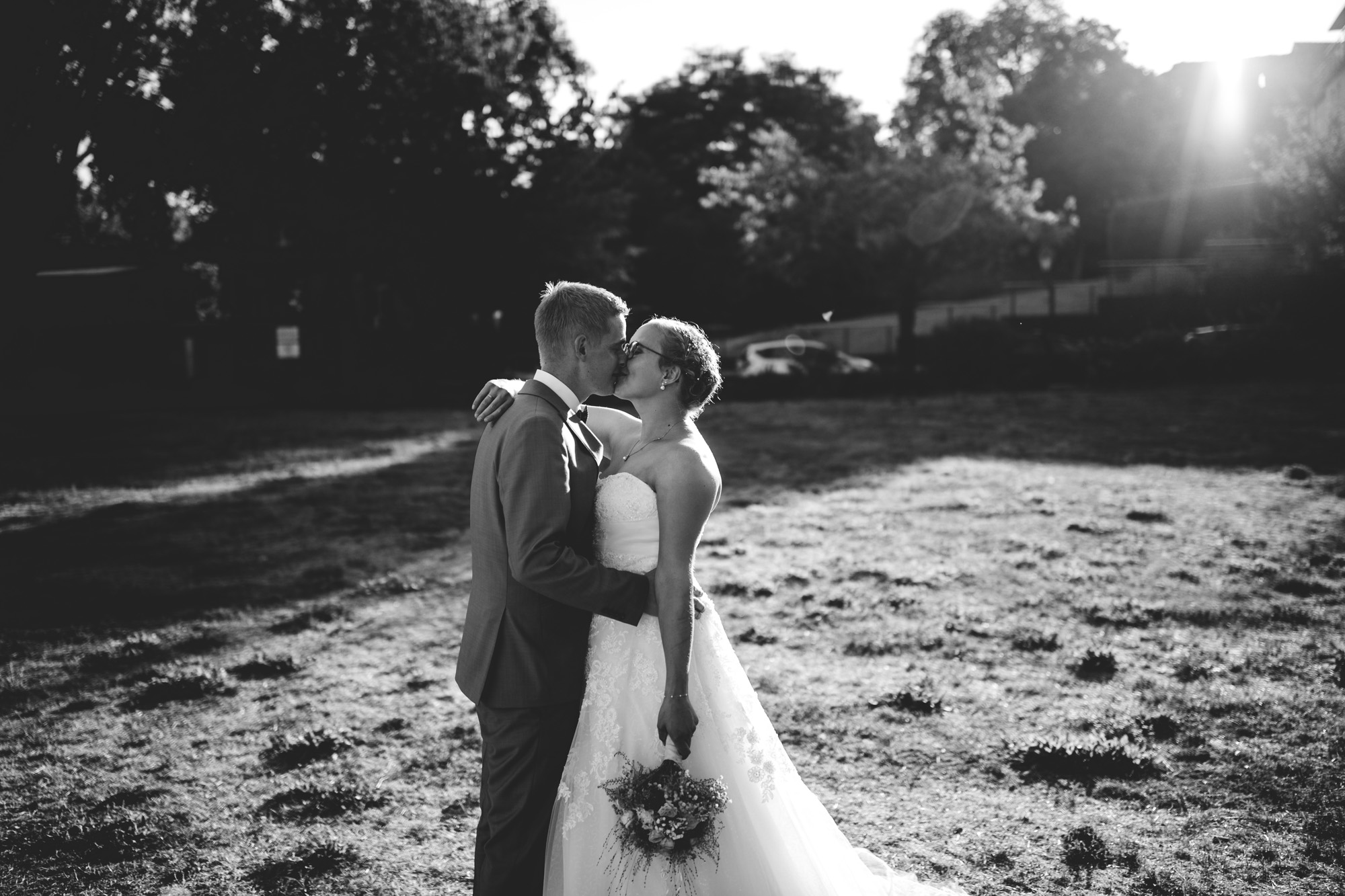 Das Druckhaus Hanau ist eine besondere Hochzeitslocation am Mainufer – mit Industriecharme, freier Trauung unter der Gerichtslinde &Full Service