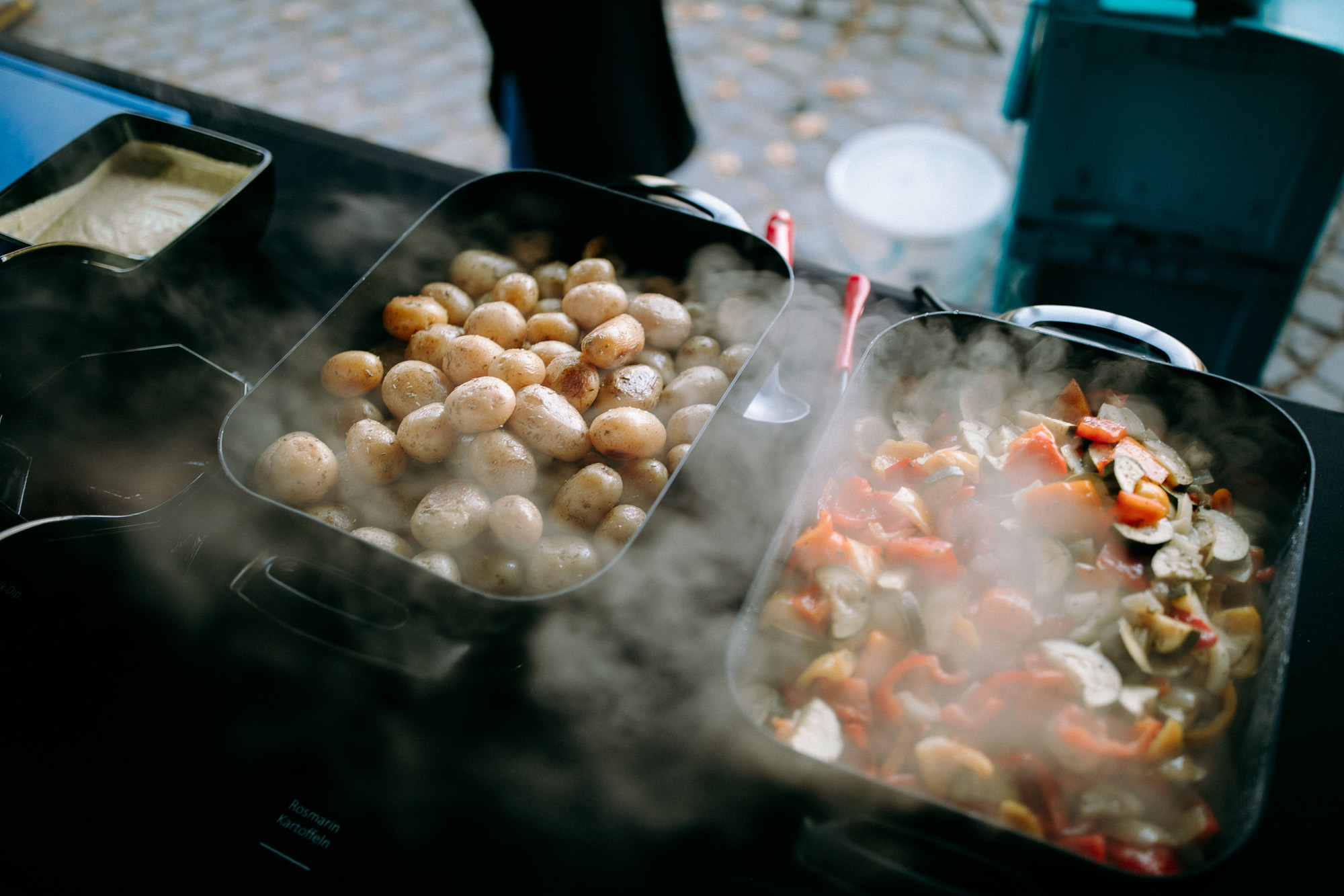 Das Druckhaus Hanau ist eine besondere Hochzeitslocation am Mainufer – mit Industriecharme, freier Trauung unter der Gerichtslinde &Full Service