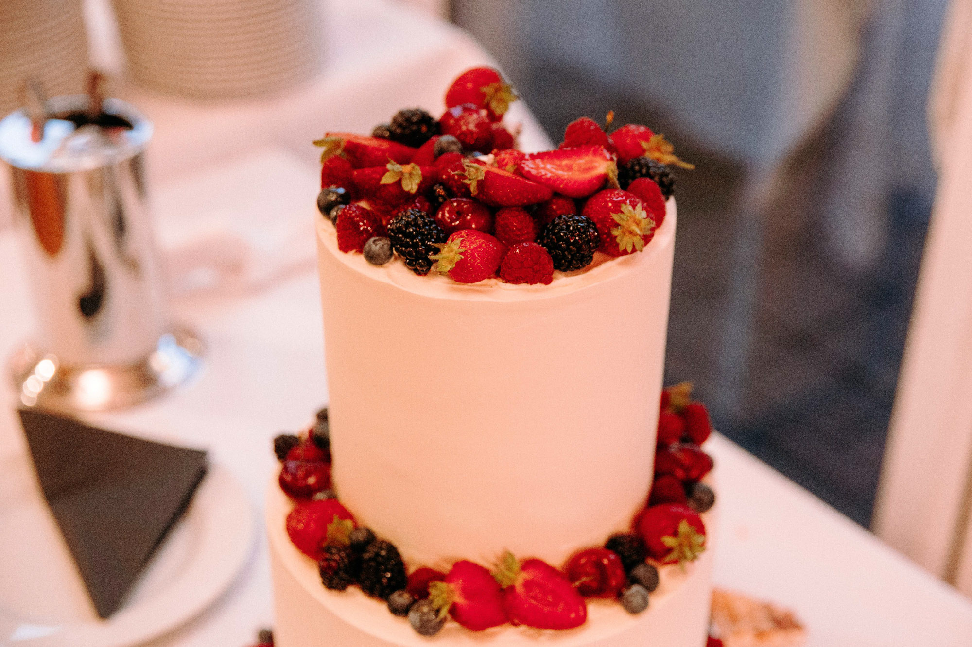 Das Golfhotel & Restaurant Lindenhof in Bad Vilbel ist eine exklusive Hochzeitslocation mit Trauung vor Ort, Festsaal, Innenhof & Golfplatz.