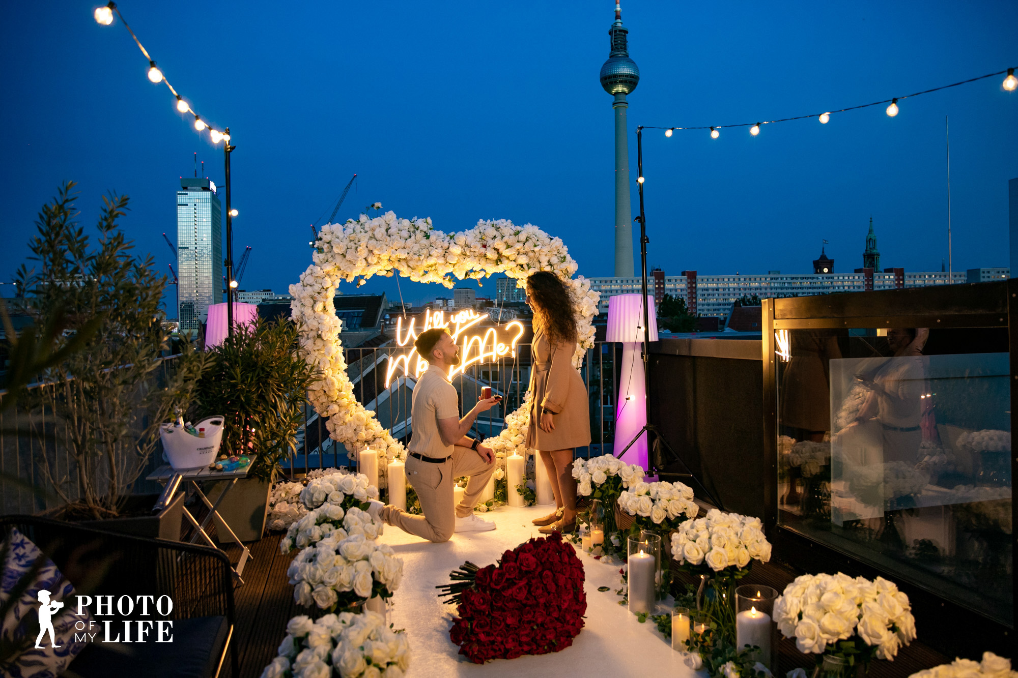 Heiratsantrag in Berlin planen: Die schönsten Orte, kreative Ideen und professionelle Umsetzung für einen unvergesslichen Moment.