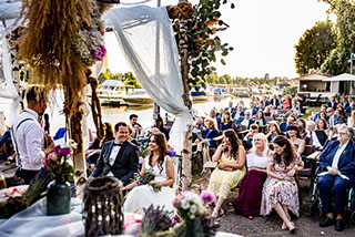 Epische Hochzeit Im Blauen Wasser Frankfurt Freie Trauung In Frankfurt