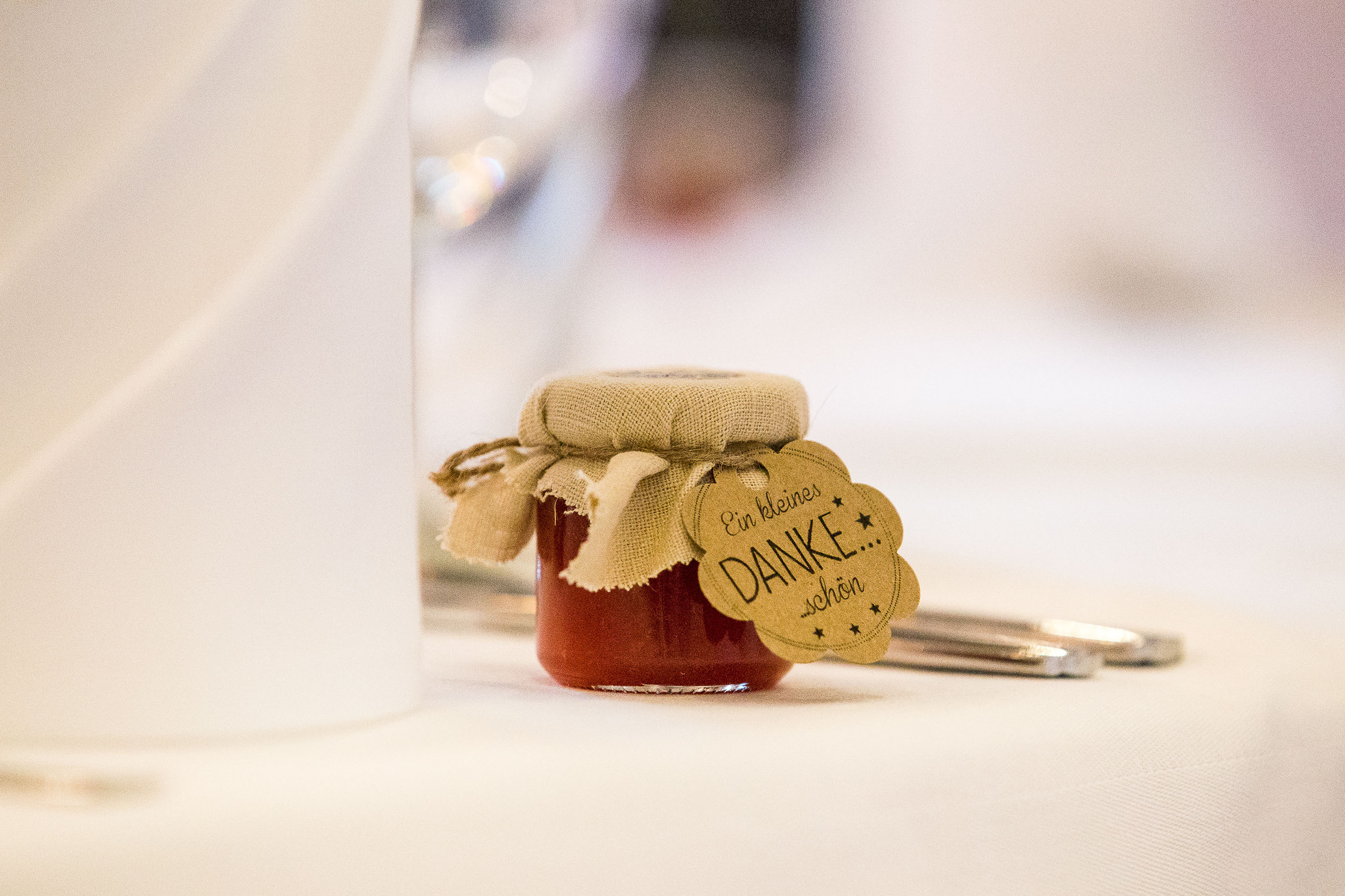 Erdbeermarmelade als Gastegeschenk