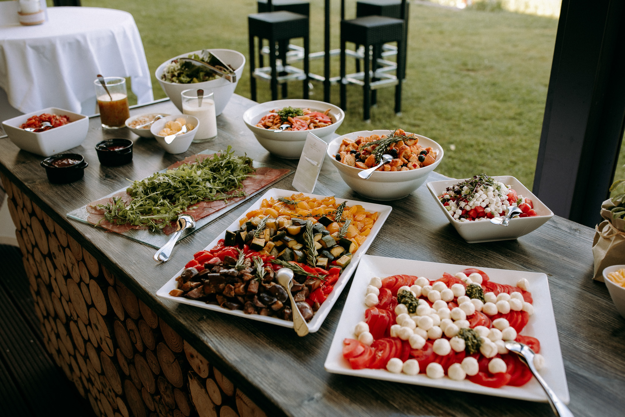 Hofgut Laubenheimer Höhe: Hochzeitslocation in Mainz mit Rheinblick, Sonnenterrasse & Fullservice. Perfekt für freie Trauungen & stilvolle Feier