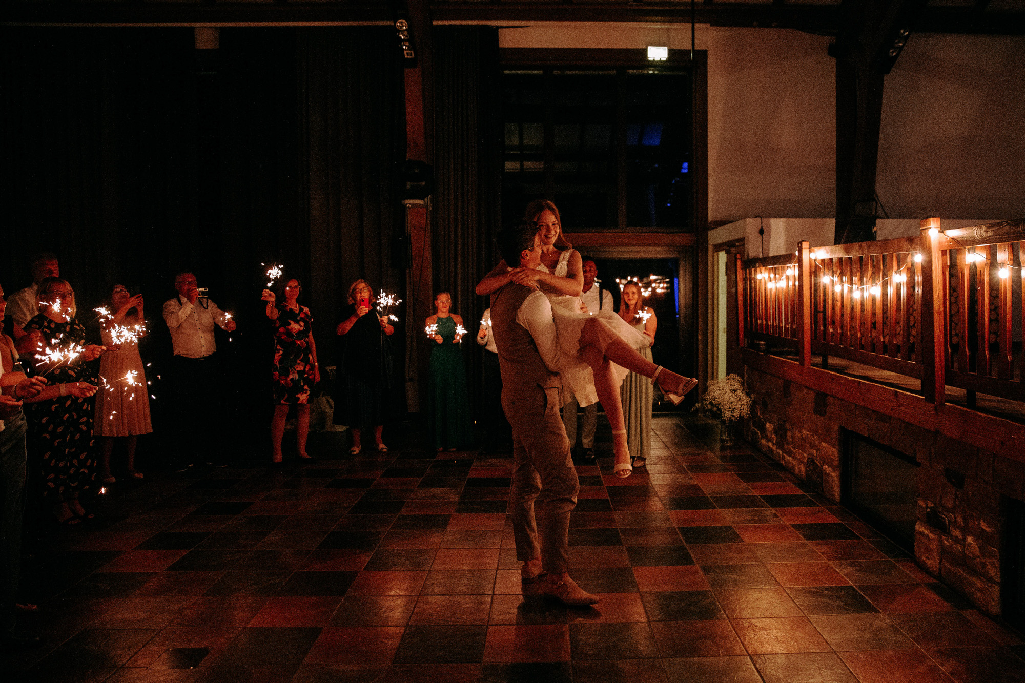 Hofgut Laubenheimer Höhe: Hochzeitslocation in Mainz mit Rheinblick, Sonnenterrasse & Fullservice. Perfekt für freie Trauungen & stilvolle Feier