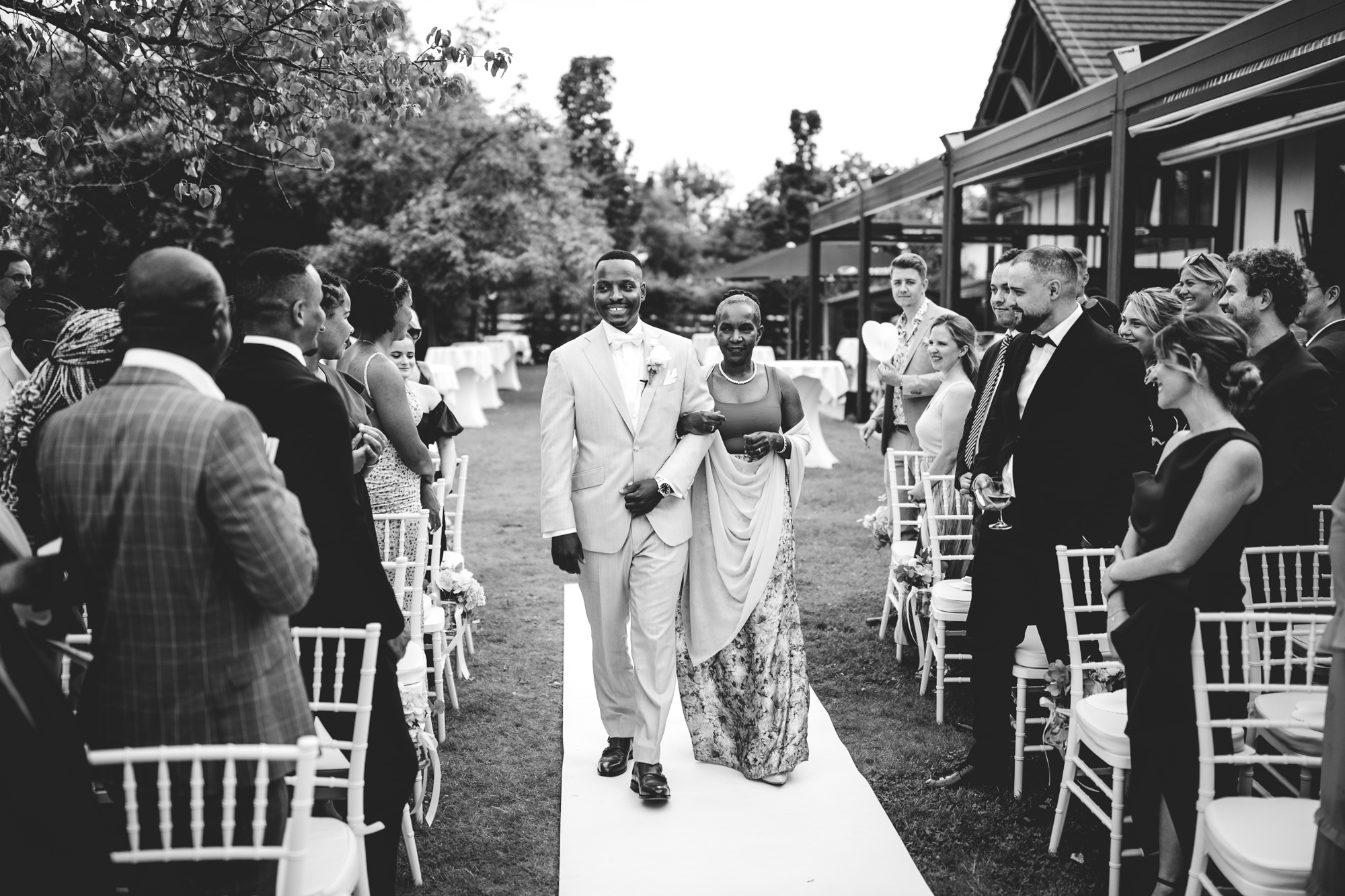 Hofgut Laubenheimer Höhe: Hochzeitslocation in Mainz mit Rheinblick, Sonnenterrasse & Fullservice. Perfekt für freie Trauungen & stilvolle Feier