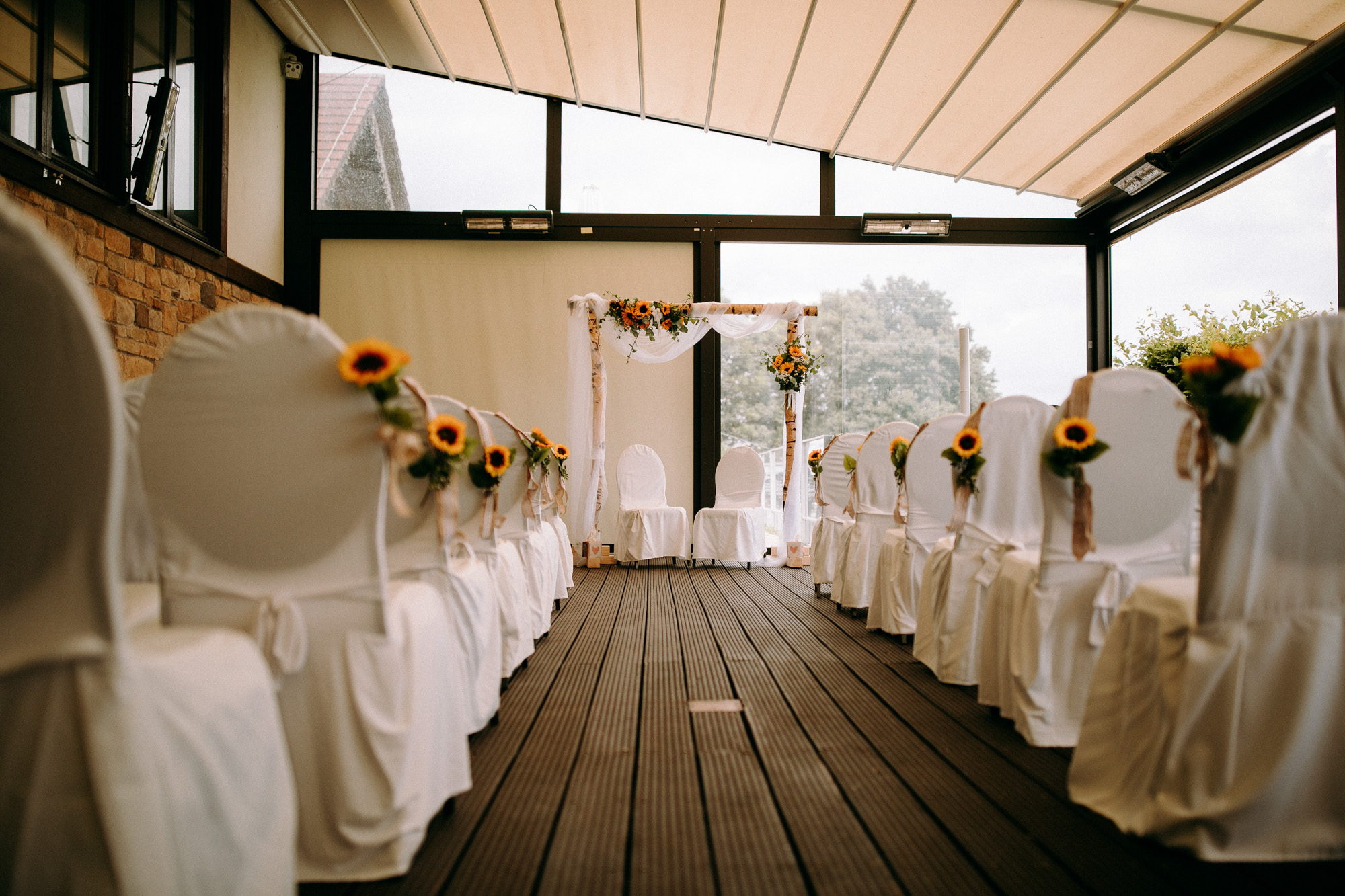 Hofgut Laubenheimer Höhe: Hochzeitslocation in Mainz mit Rheinblick, Sonnenterrasse & Fullservice. Perfekt für freie Trauungen & stilvolle Feier