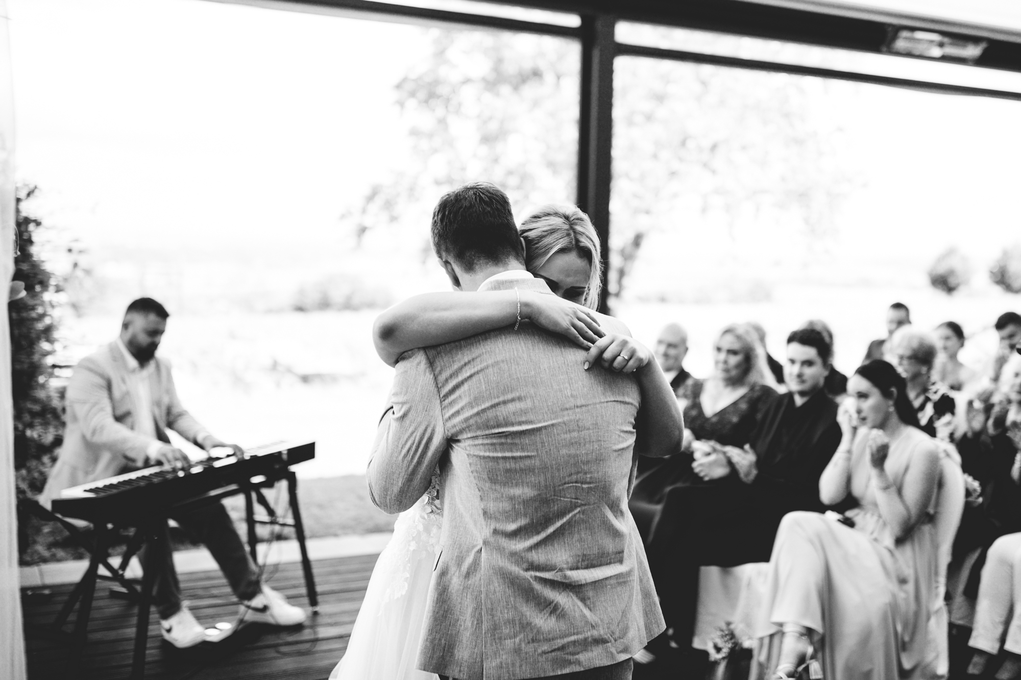 Hofgut Laubenheimer Höhe: Hochzeitslocation in Mainz mit Rheinblick, Sonnenterrasse & Fullservice. Perfekt für freie Trauungen & stilvolle Feier