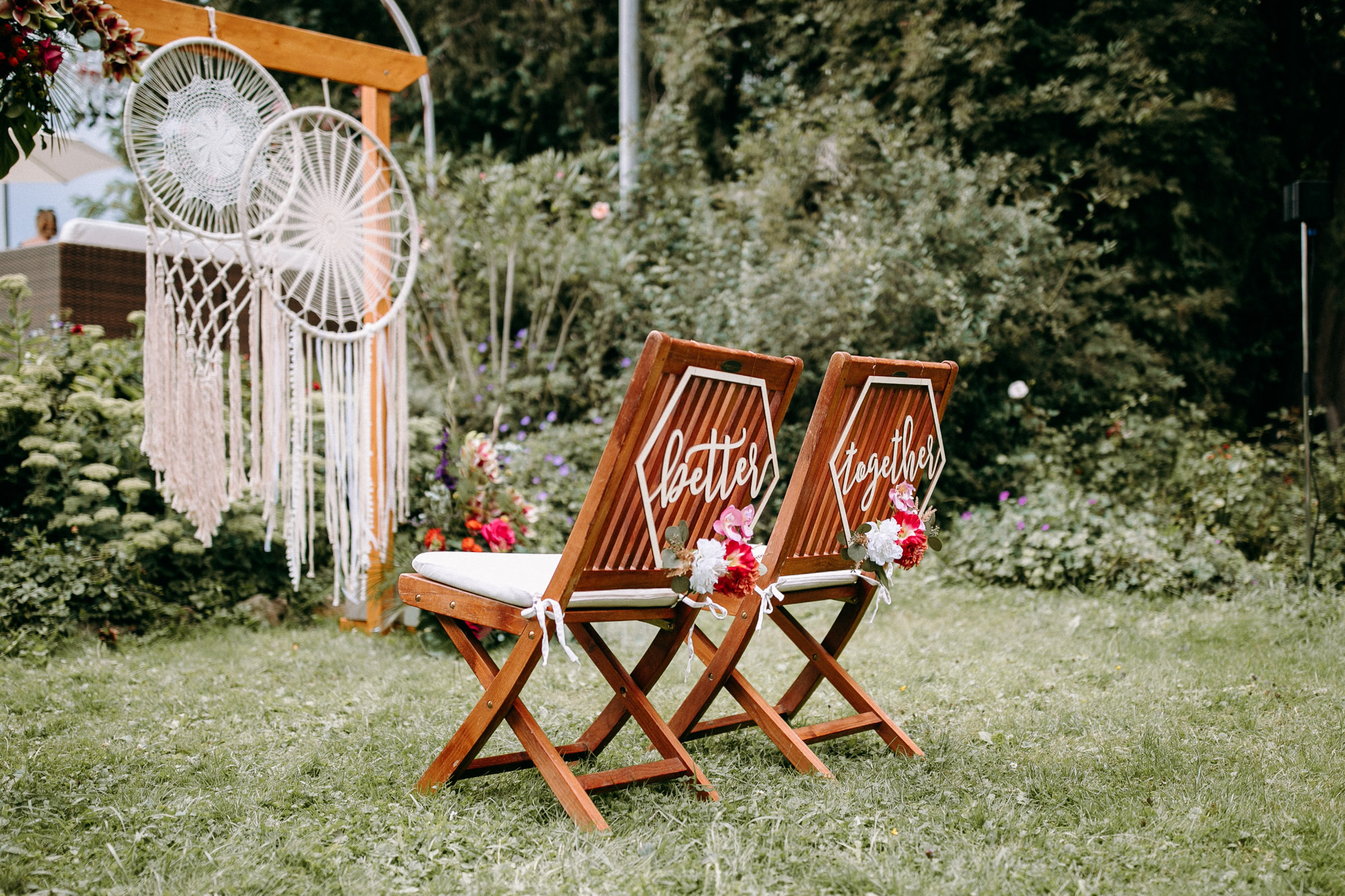 Die Insel Nonnenau ist eine exklusive Hochzeitslocation im Rhein-Main-Gebiet. Natur, Wasserblick und private Inselatmosphäre.
