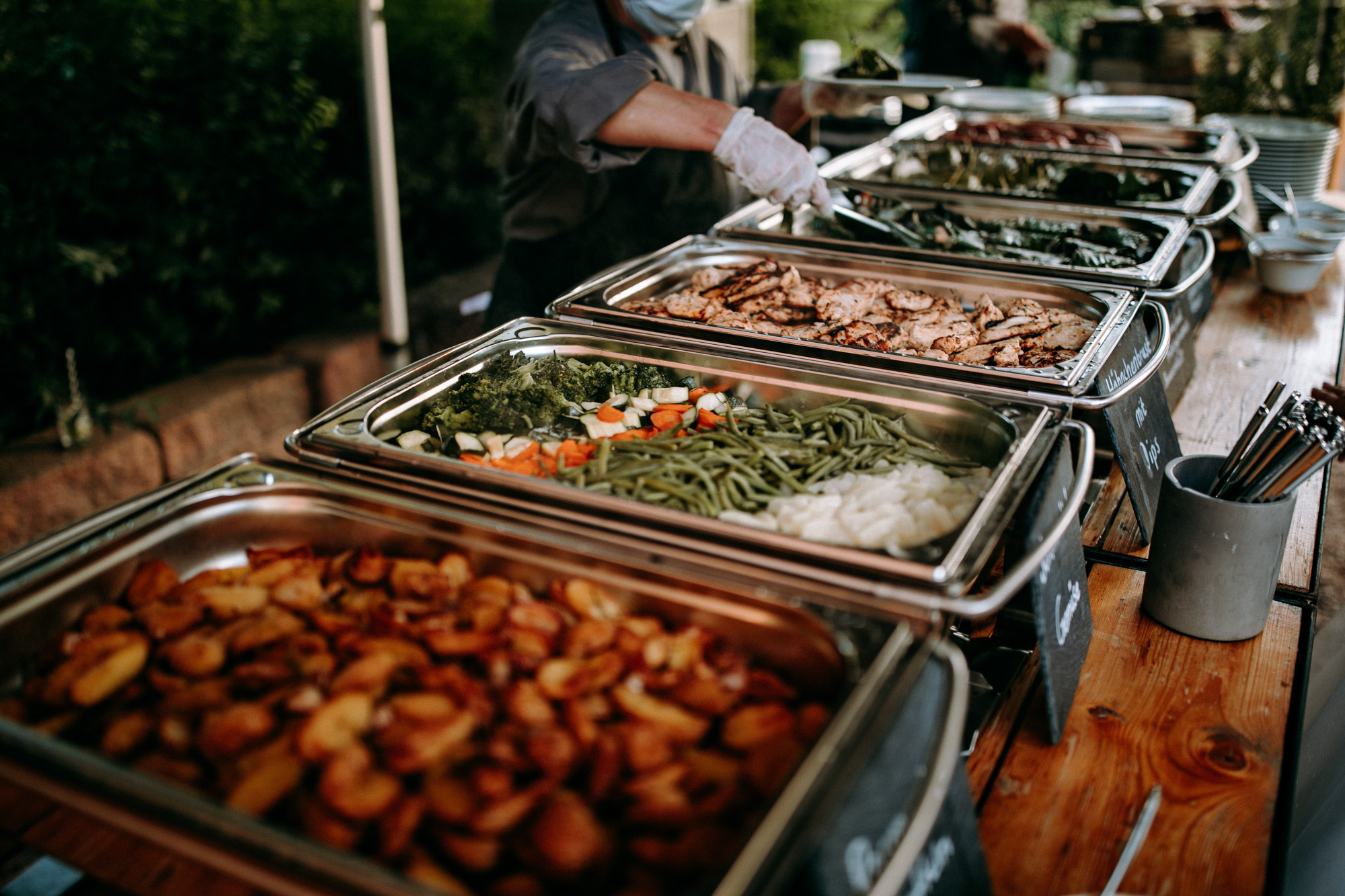 Die Insel Nonnenau ist eine exklusive Hochzeitslocation im Rhein-Main-Gebiet. Natur, Wasserblick und private Inselatmosphäre.