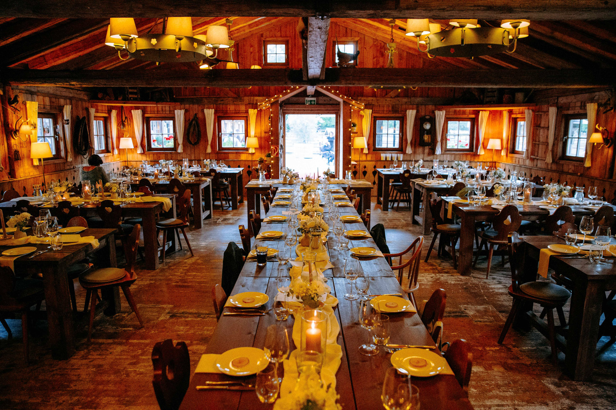 Wickerbachalm bei Frankfurt, Mainz & Wiesbaden: Exklusive Hochzeitslocation im Grünen mit Almflair, freier Trauung, Genuss & viel Platz.