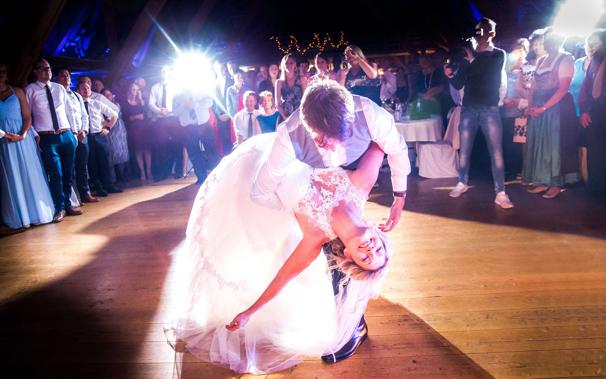 Als Hochzeitsfotograf in Bern fotografiere ich Hochzeiten in der ganzen Schweiz und Europa.