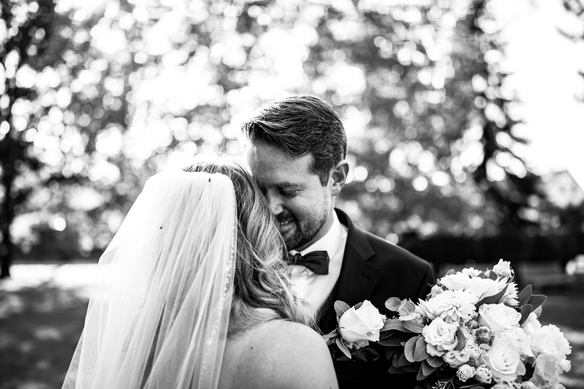 Das Gut Hünersdorff bei Wörth am Main ist eine exklusive Hochzeitslocation mit historischem Vierseithof, Park & Scheunen – ohne Sperrstunde.