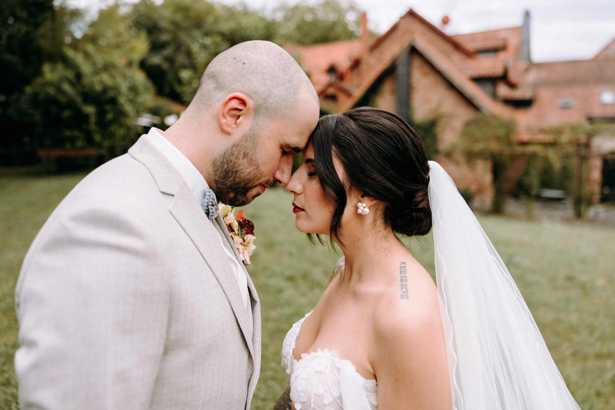 Die Obermühle Langenselbold ist eine historische Hochzeitslocation im Rhein-Main-Gebiet mit Garten, Scheune & persönlicher Begleitung.