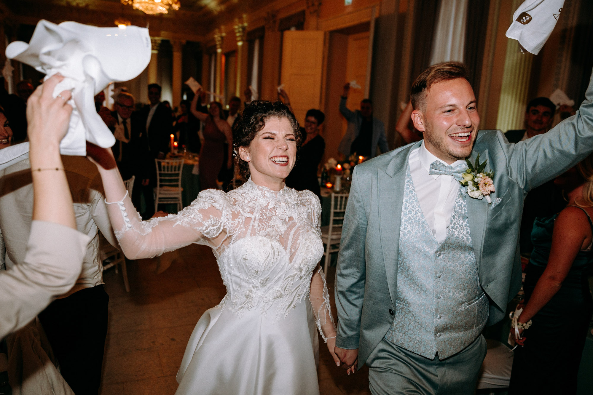 Schloss Philippsruhe in Hanau ist eine elegante Hochzeitslocation nahe Frankfurt – mit Weißem Saal, Gewölbekeller, Schlossterrasse & -garten.