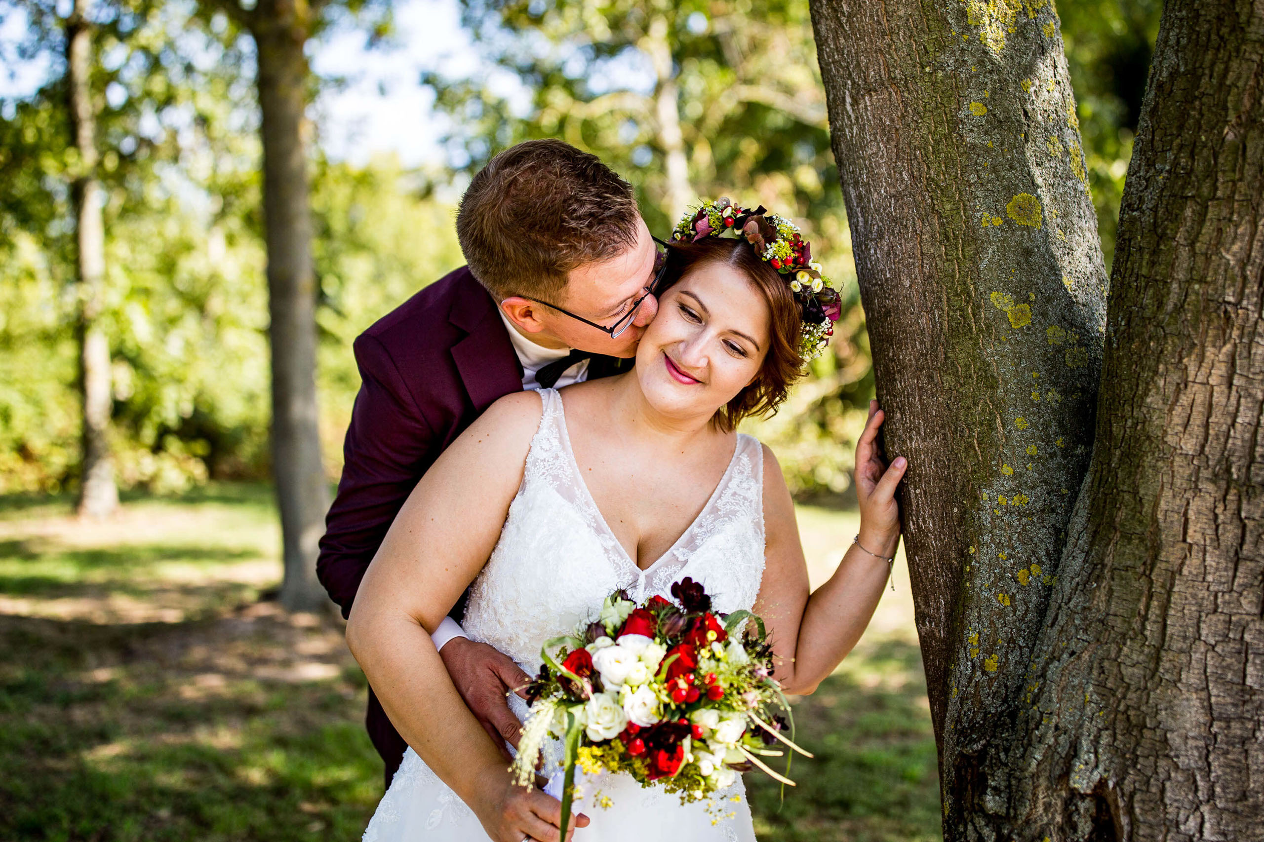 Hochzeitsfotos im Schlosspark vom Bolongaropalast in Frankfurt-Höchst.