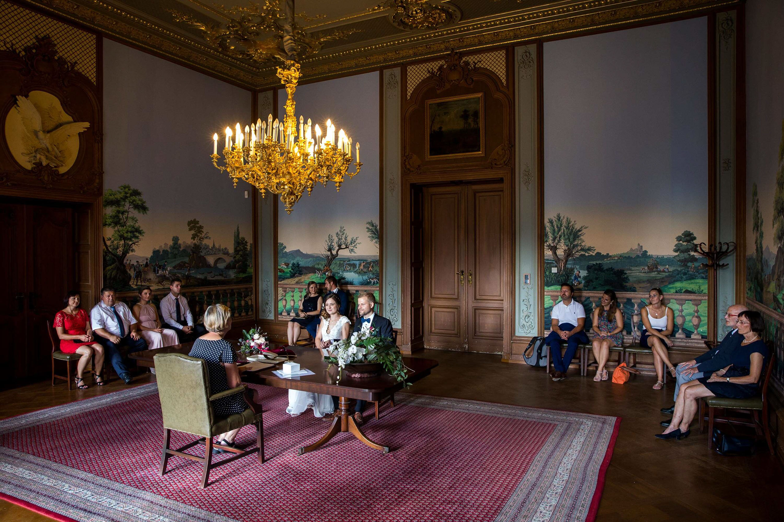 Als Hochzeitsfotograf im Standesamt Schloss Philippssruhe in Hanau halte ich eure Hochzeit für immer fest.