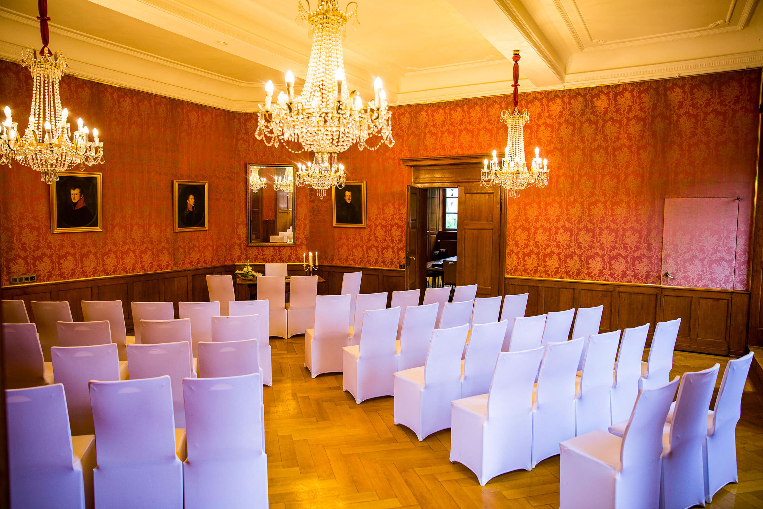 Hochzeit im Louissaal im Bad Homburger Schloss. Eine wunderschöne Location zum Heiraten in Bad Homburg.