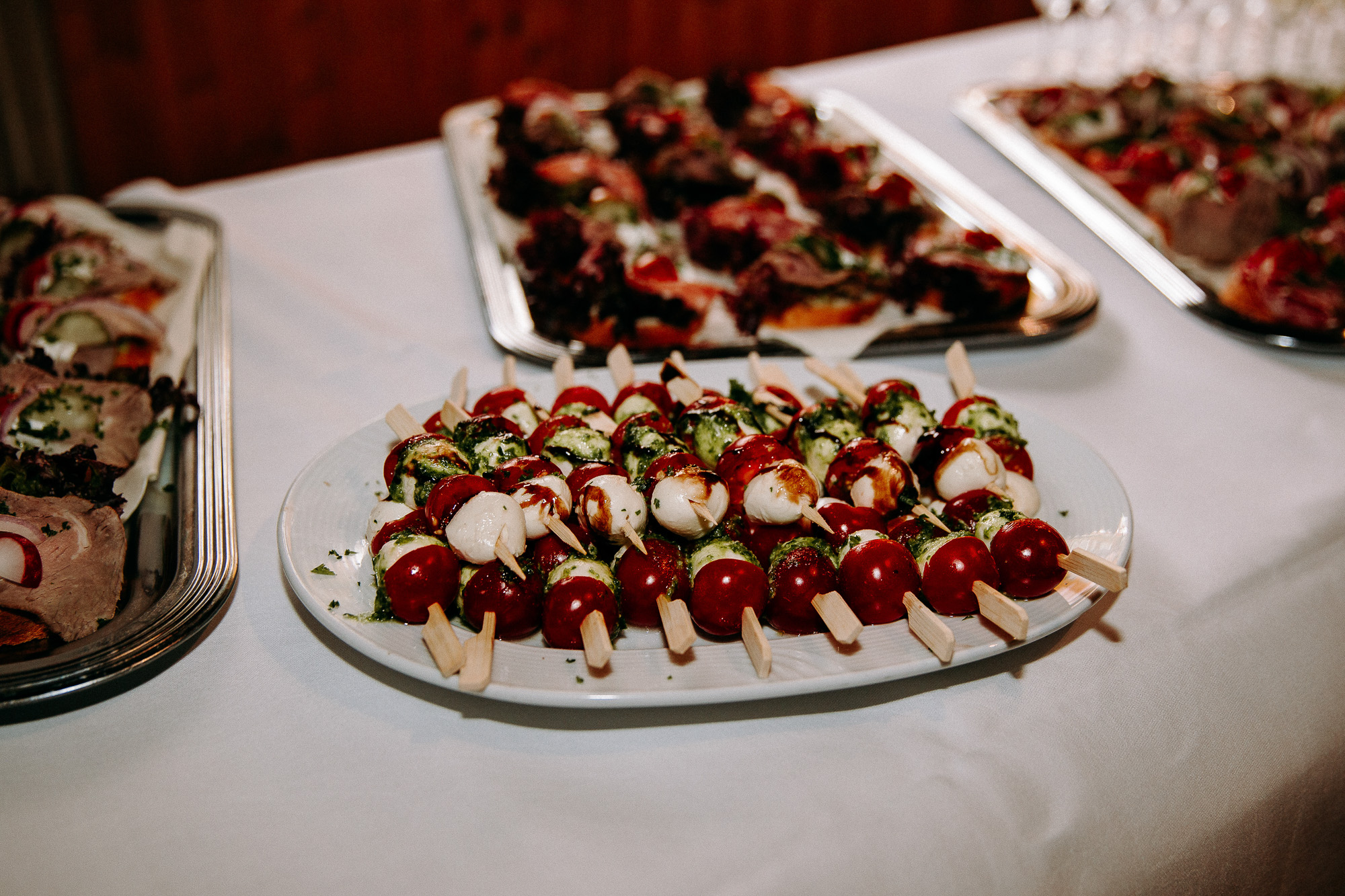 Die Bibliothek im Schlosshotel Kronberg ist eine wunderschöne Location für eure standesamtliche Trauung.