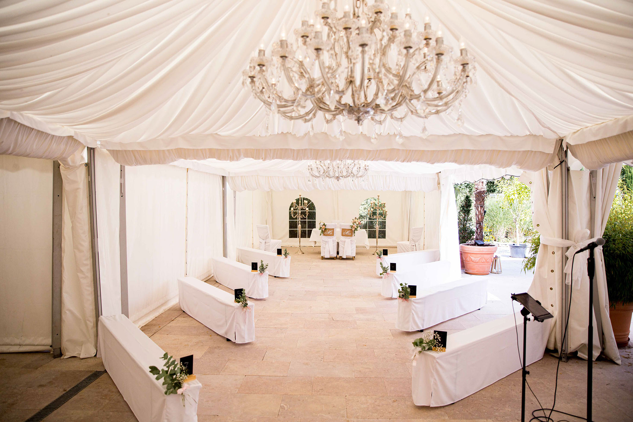 Das Standesamt im Chausseehaus in Wiesbaden ist eine wunderschöne Location zum Heiraten.