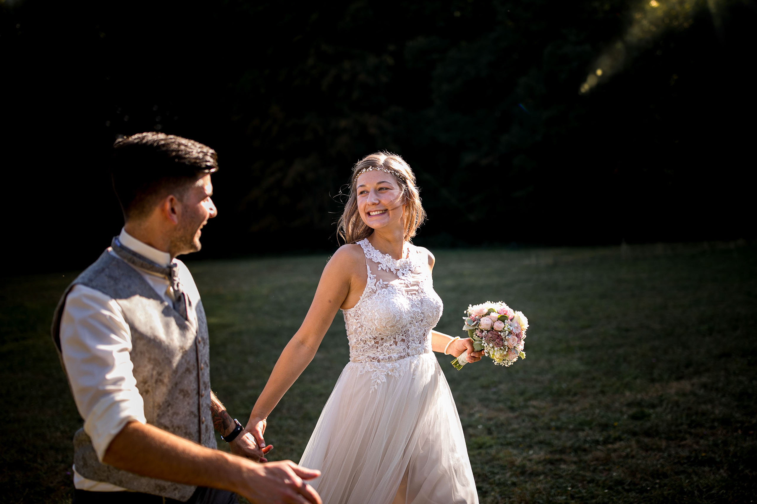 Hochzeitsfotos nach der standesamtlichen Trauung im Chausseehaus in Wiesbaden.