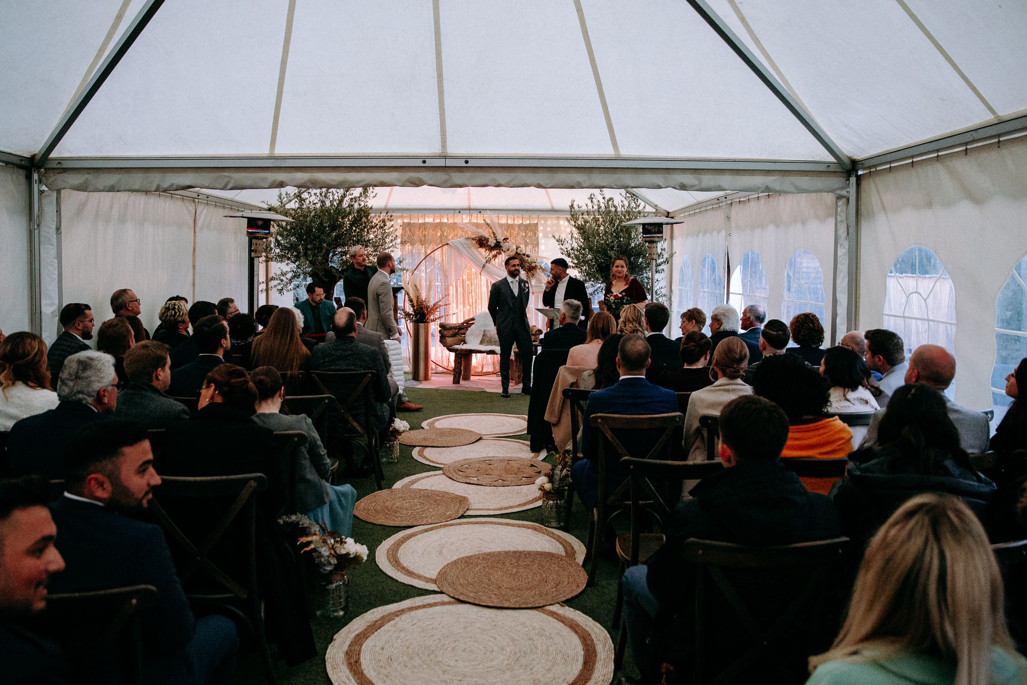 UNIQUE in Dietzenbach ist eine moderne Hochzeitslocation nahe Frankfurt – mit Garten, freier Trauung, Stretchzelt, Catering & Deko